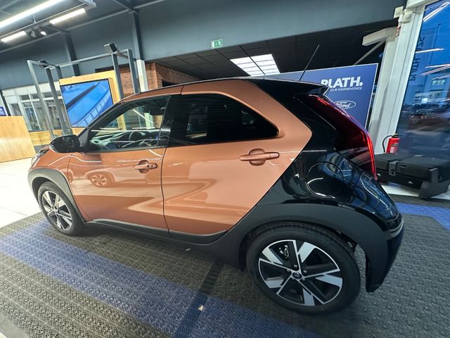 Toyota Aygo X Teamplayer 1,5 l *Hybrid*NEU*T-PAKET*