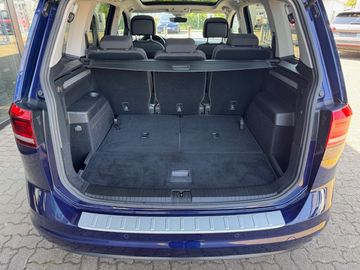 Bild 9 VW Touran SOUND 1.6 TDI DSG 7-Sitzer LED-SW RearVie