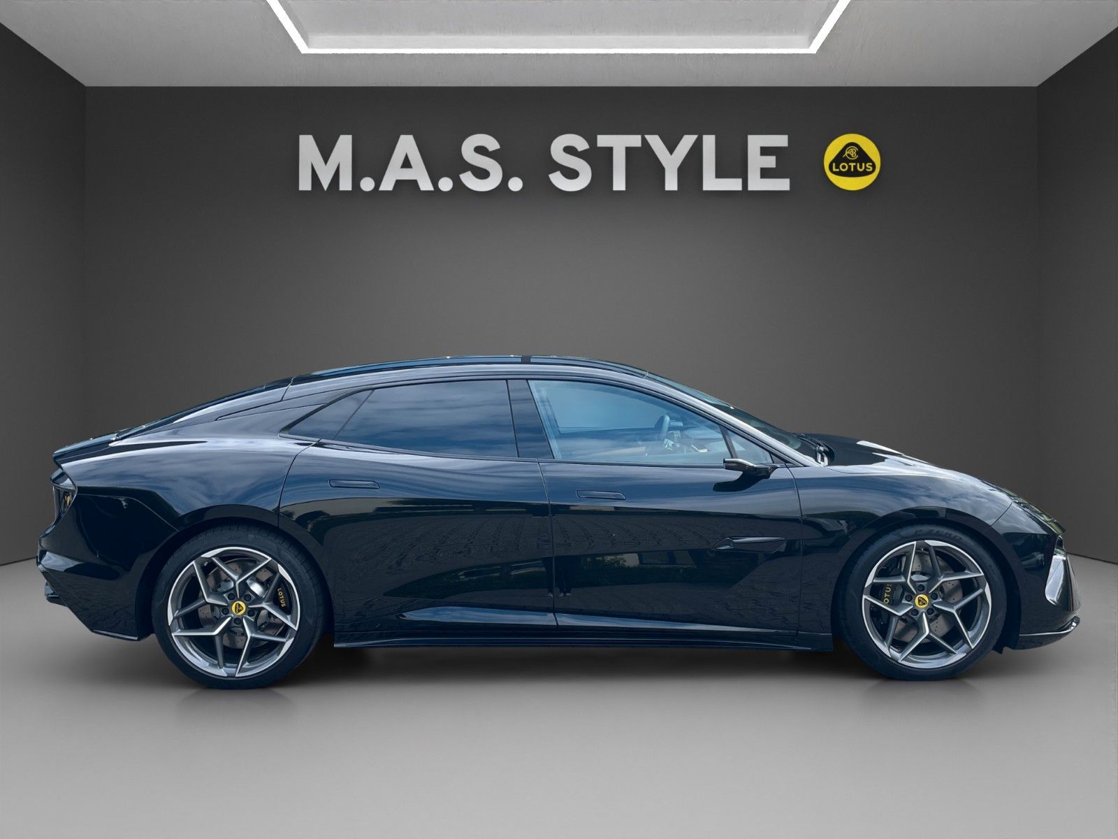 Fahrzeugabbildung Lotus Emeya 600 Sport SE Innen Gold Carbon Sitzschalen