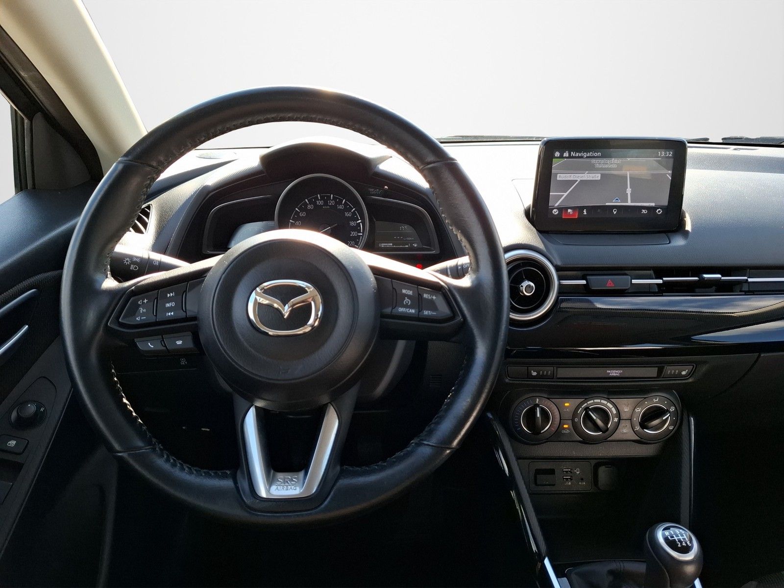 MAZDA 2 Ad'vantage 1.5 KLIMA / SITZHEIZUNG / LED / NAV - Image 11