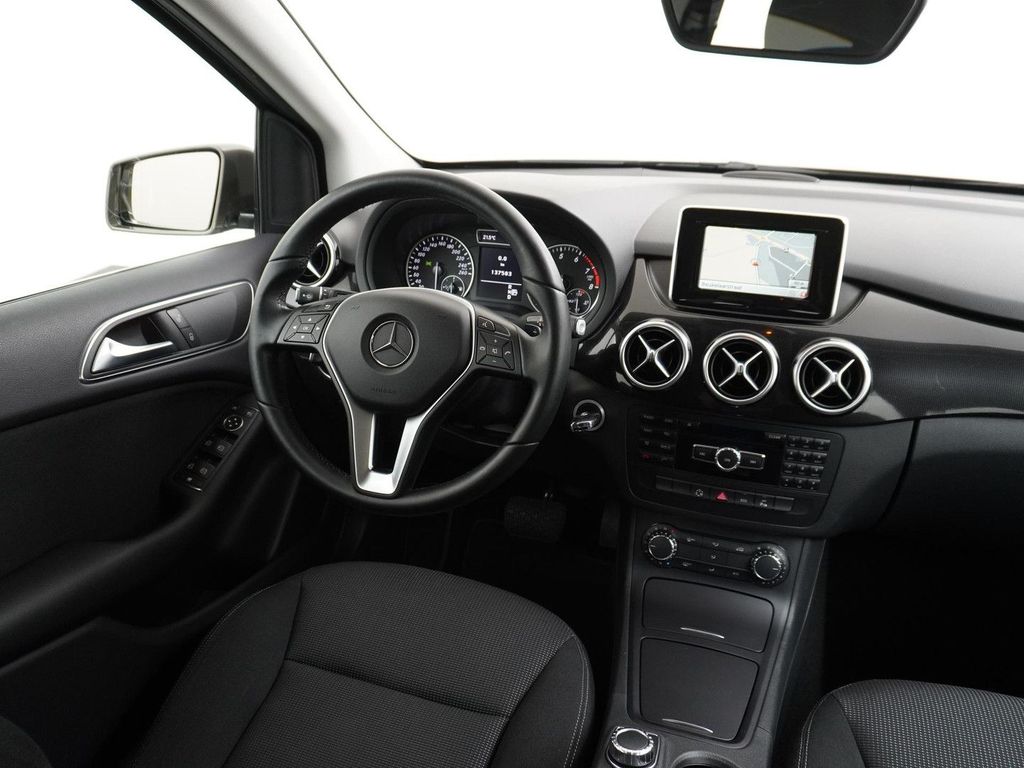 Mercedes-Benz B 180 Ambition