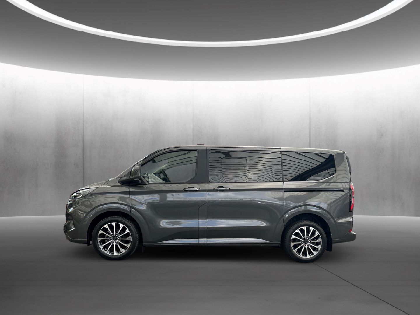 Fahrzeugabbildung Ford Tourneo Custom Bus 320 L1 Titanium X AWD AT Lede