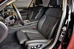 Fahrzeugabbildung BMW 750 i xDrive HuD Laser GSHD TV Sitzlüftung 360°