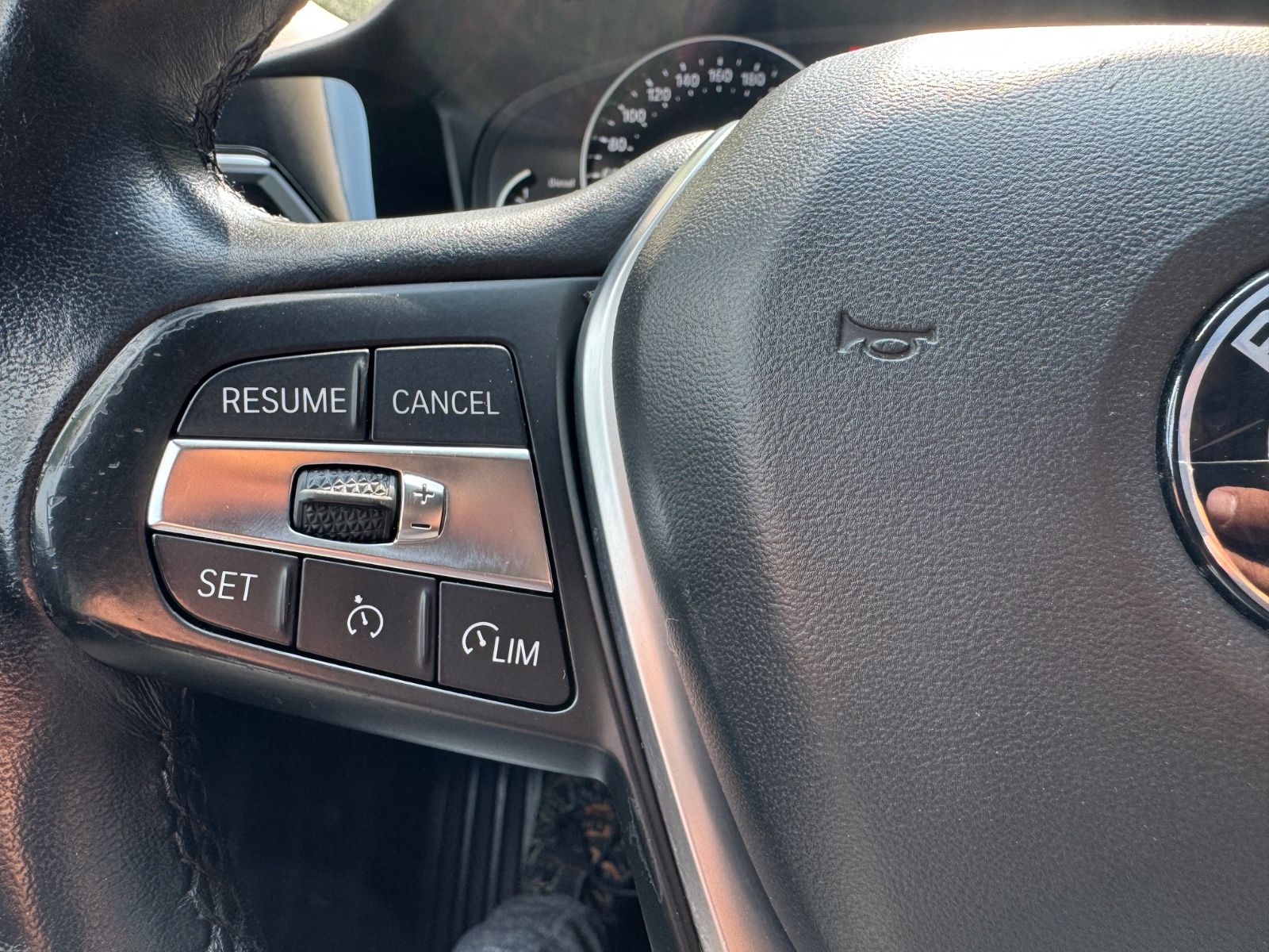 Fahrzeugabbildung BMW 318 3 Limousine 318 d Advantage LED+Navi+Keyless