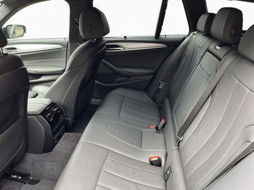BMW 520 - 11