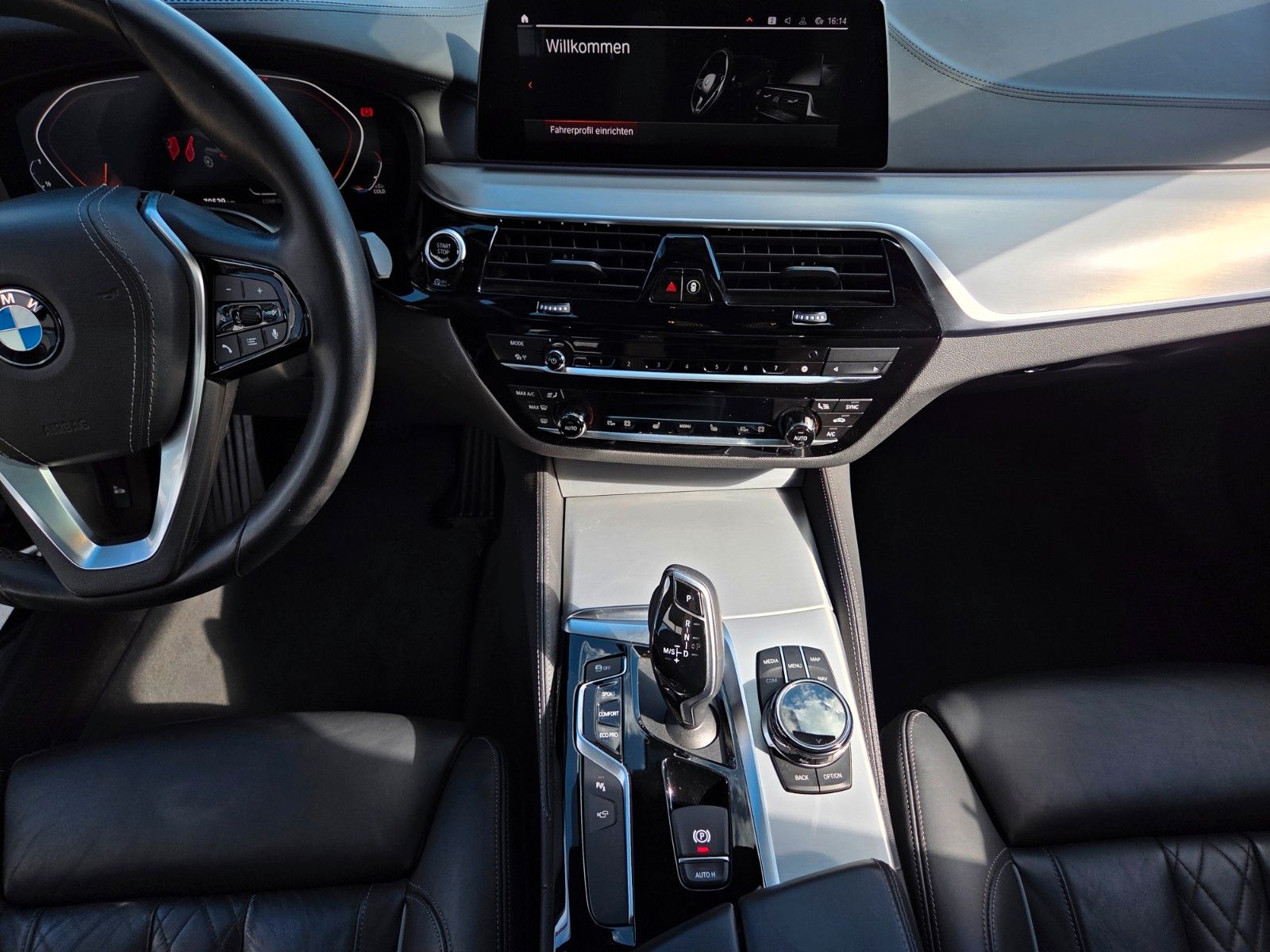 BMW 540i Touring xDrive Luxury Line H&K Pano ACC foto 15