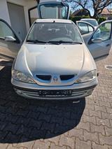 Renault Auto Renault Megane - Renault Megane aus 1999: Kombi