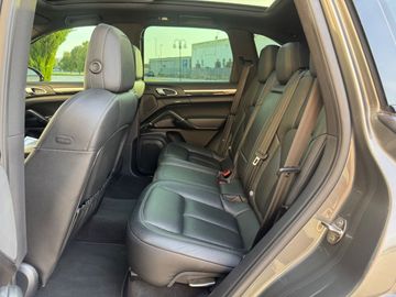 Porsche Cayenne - 12