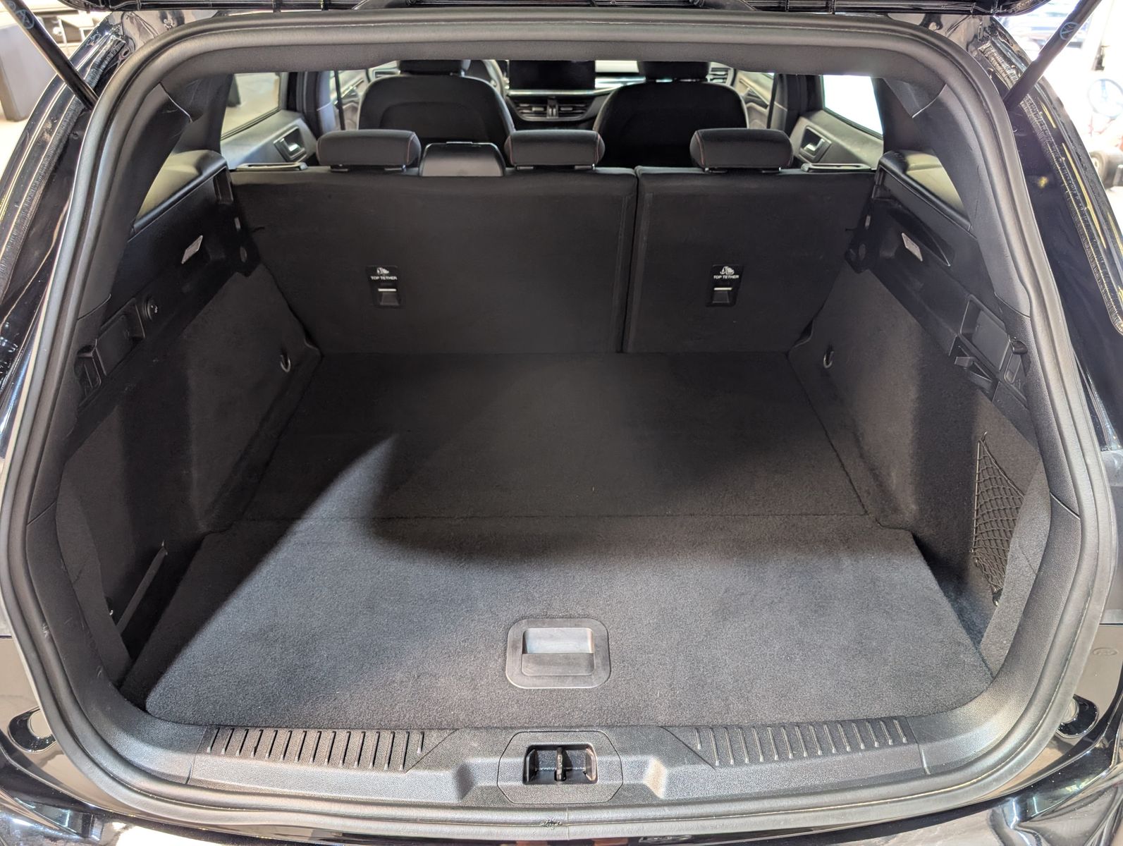 Fahrzeugabbildung Ford Focus 1.0 EB ST-Line ACC LED CAM Styling WINTER