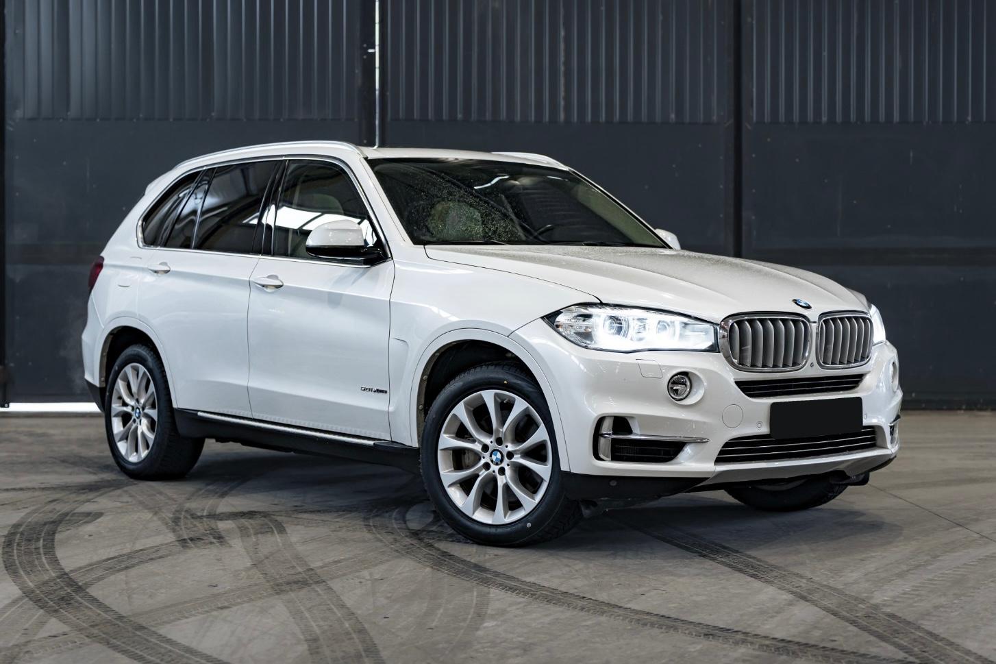 BMW X5 50i 4.4 V8 xDrive/Pano/360/Hi-Fi/TotW/PDC/R19