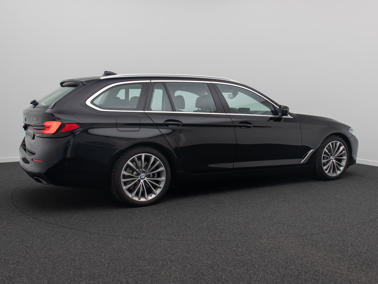 Fahrzeugabbildung BMW 530d xD Kamera DAB Laser HUD Belüft Panorama 19"