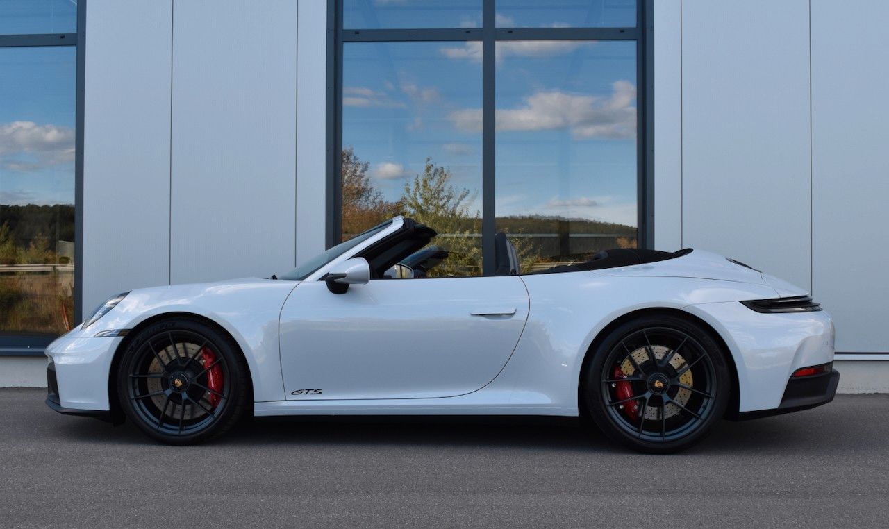 Porsche 911 992.2 Carrera GTS CABRIOLET CHRONO BOSE imagem 2