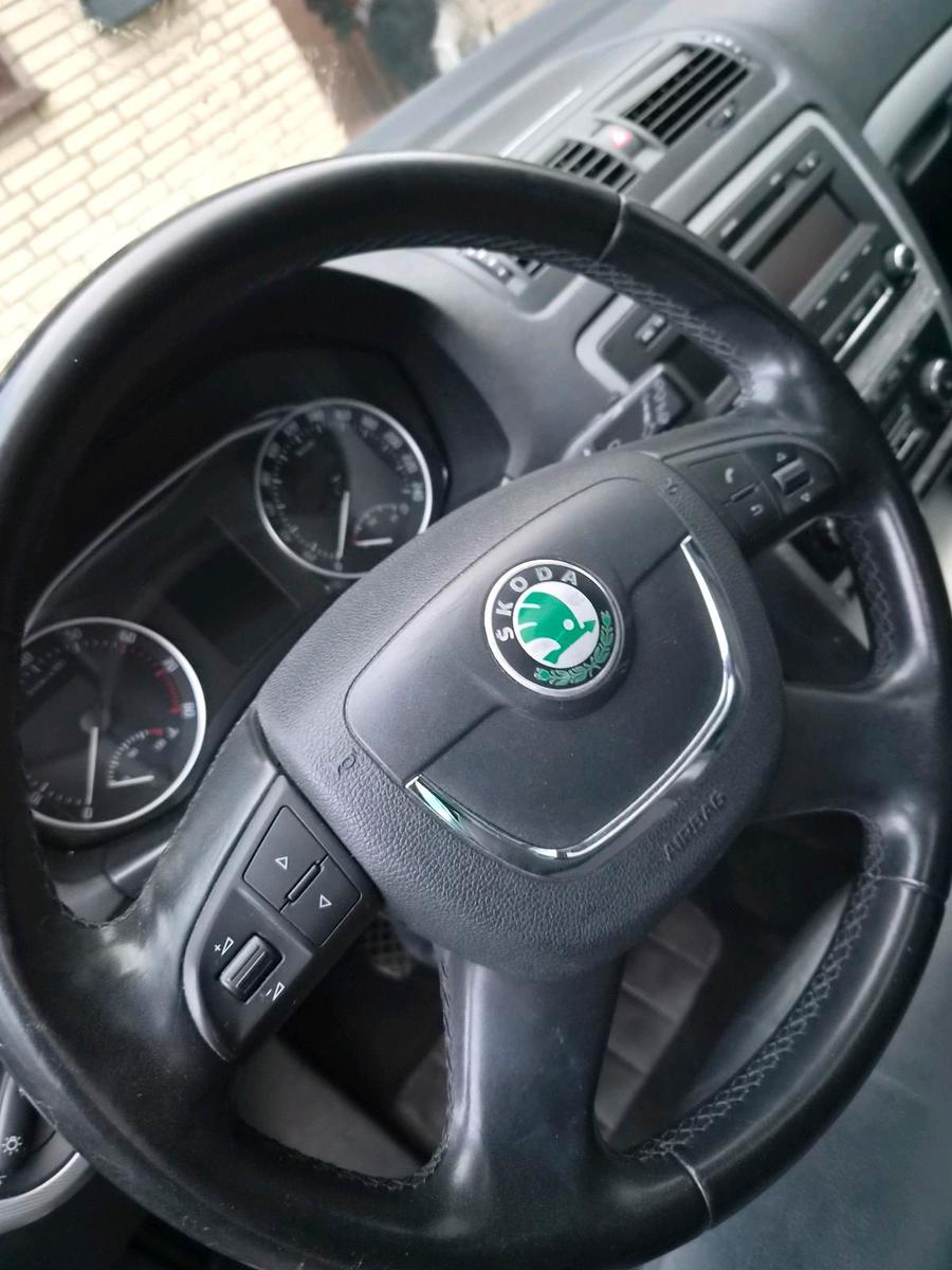 Skoda Octavia 2010 — photo 8