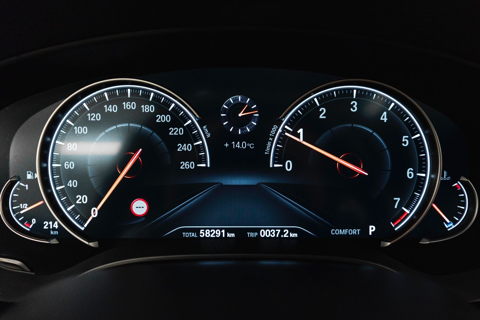 Fahrzeugabbildung BMW 530i xDrive M-Performance HUD LED KAM TOTW NAV