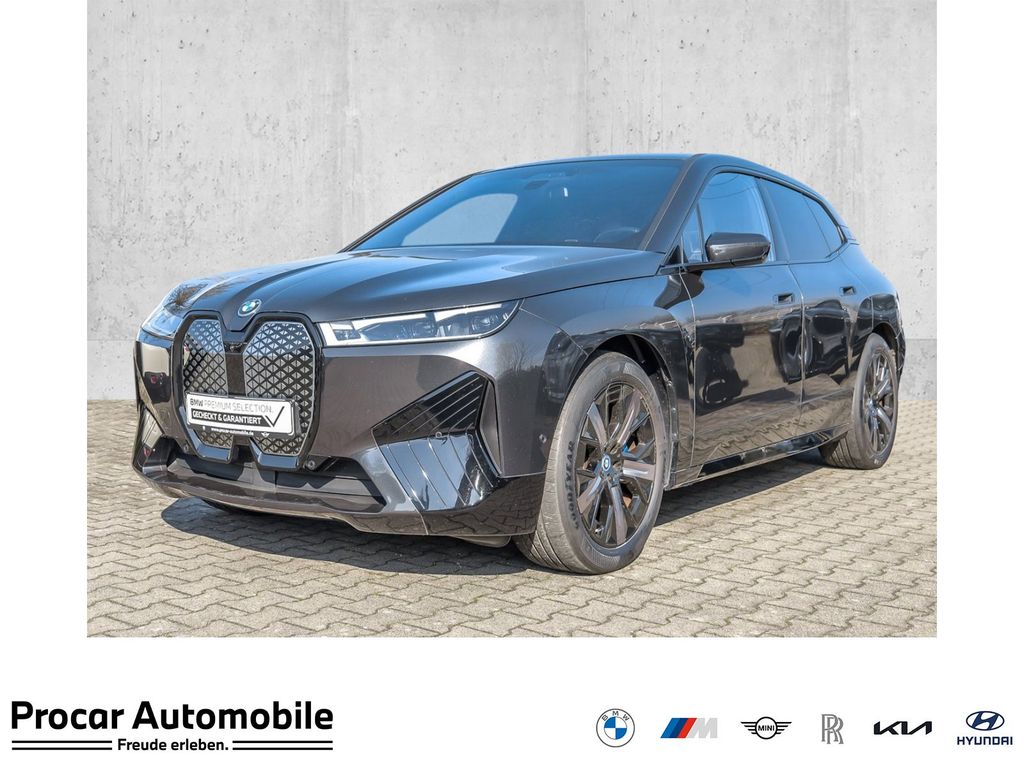 BMW iX