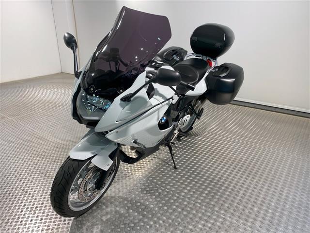 BMW F 800 GT mit Koffern und Topcase