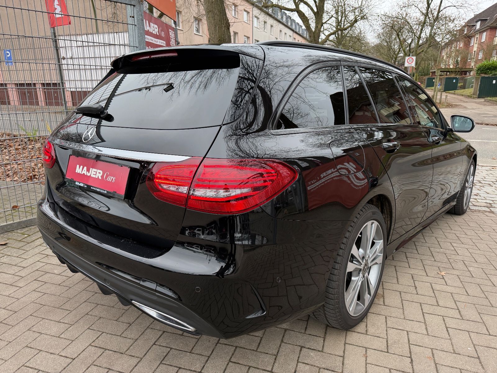 Fahrzeugabbildung Mercedes-Benz C 220 AMG*PANO*BURMESTER*360°KAM*MEMO*ACC*LED*