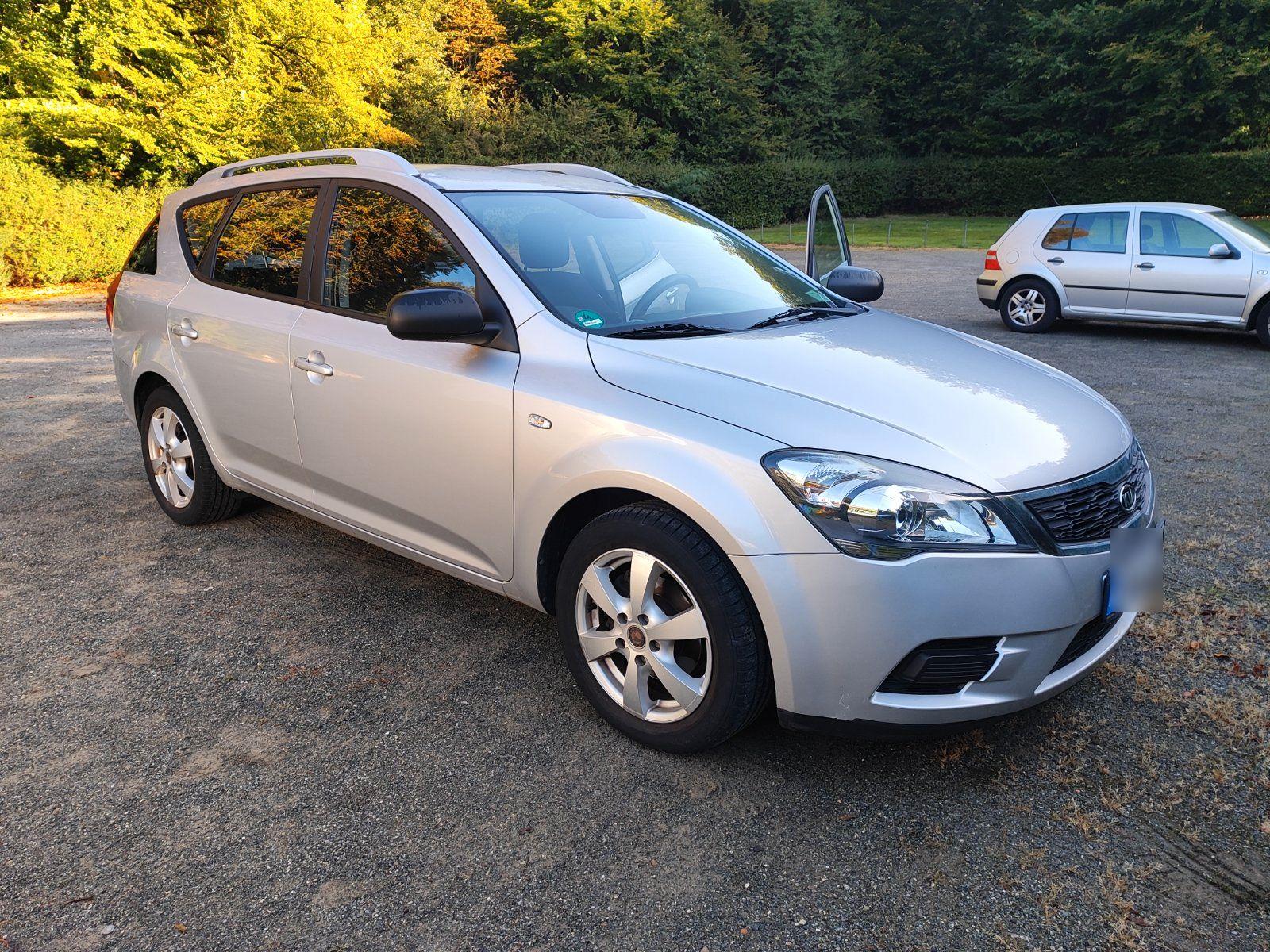 Kia cee'd 2011 — engine 90 HP (66kW)