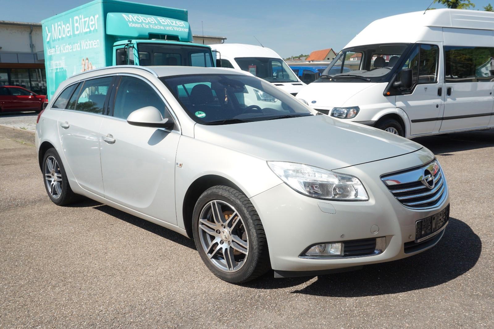 Opel Insignia A Sports Tourer Edition*Motorschaden*