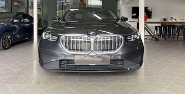 Bild 2 BMW 550 550e xDrive LED Pano Live Cockpit Prof. ACC H&K