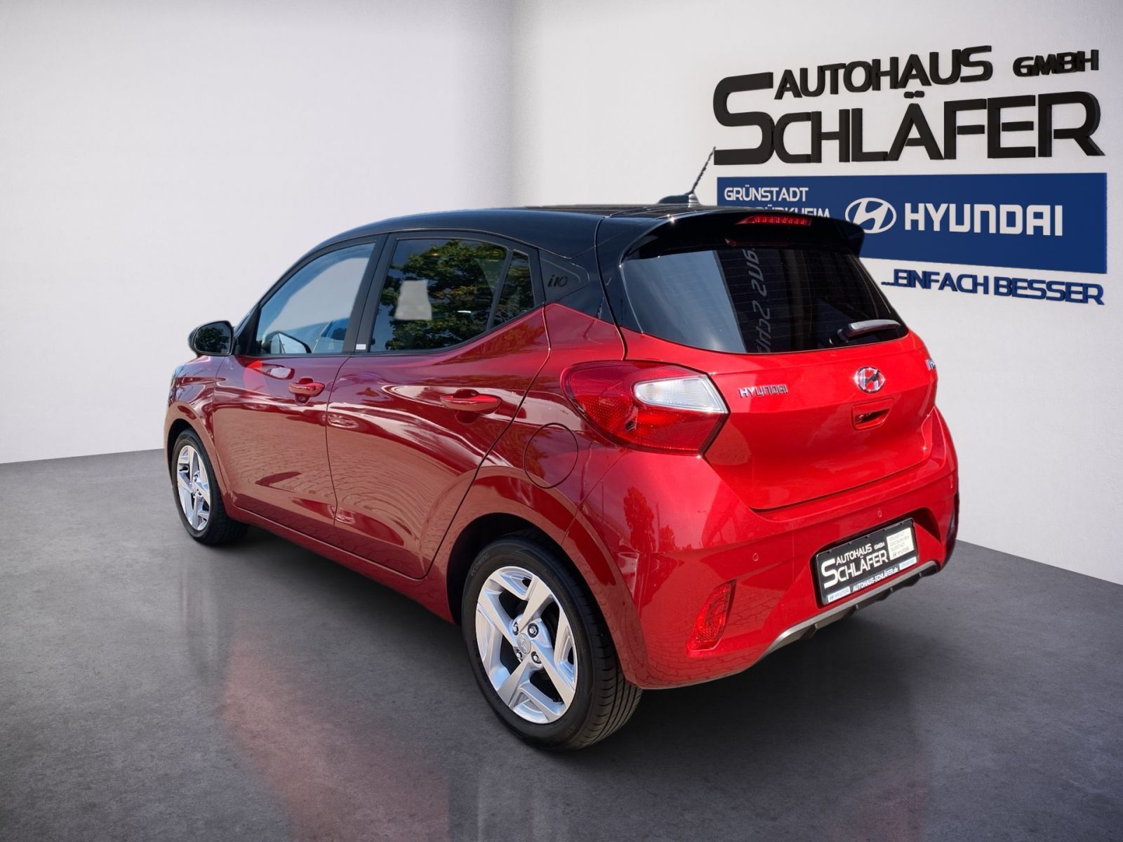 Fahrzeugabbildung Hyundai i10 1.2 PDC Navi Kamera 8Fach Bereift