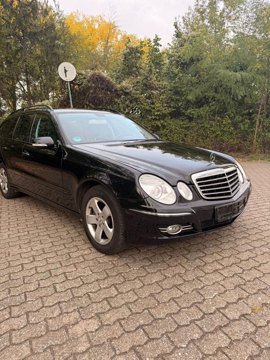 Mercedes-Benz E320 2006 — photo 8