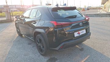 Lexus UX - 5