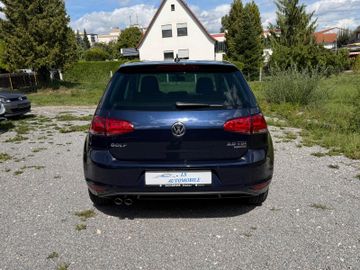 Volkswagen Golf - 8