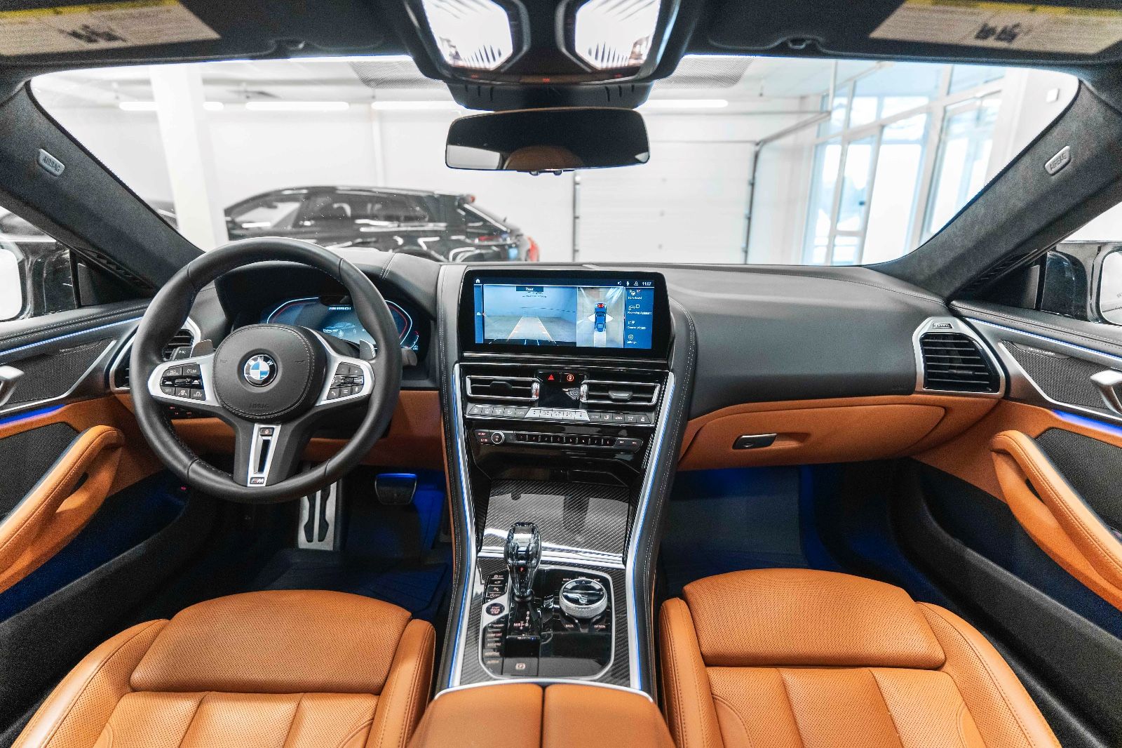 Fahrzeugabbildung BMW M850i xDrive Coupe HUD H&K 360° LASER INDIVIDUAL