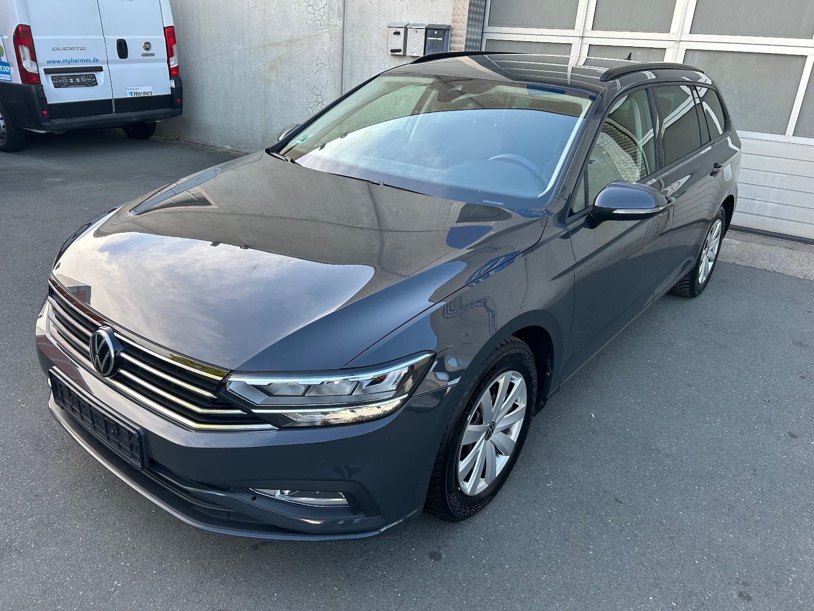 Volkswagen Passat Variant 2.0 TDI DSG*CarPlay*1.Hand*