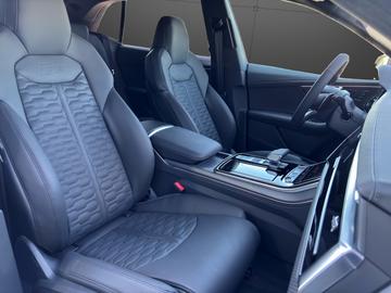 صورة مصغرة 13 لـ 2024 AUDI RSQ8