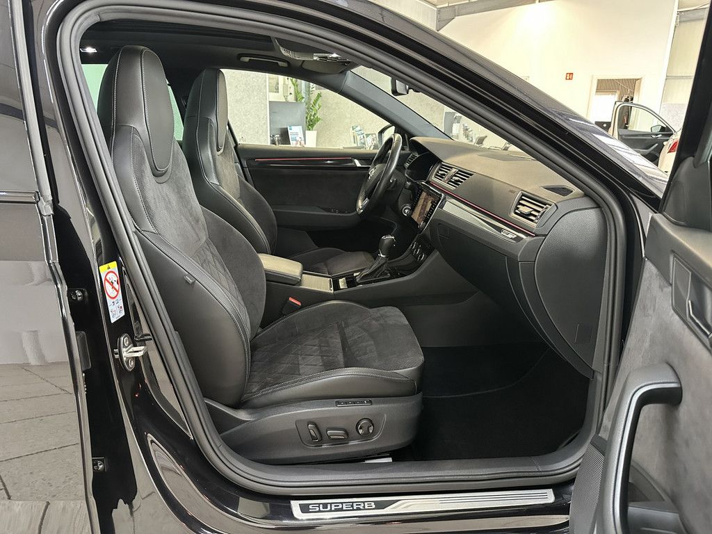 Skoda Superb Combi 2.0 TSI DSG SportLine DCC NAVI PANO foto 19