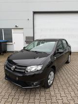 Dacia Logan Limousine Sommer u. Winterreif... - Dacia Logan in Mönchengladbach