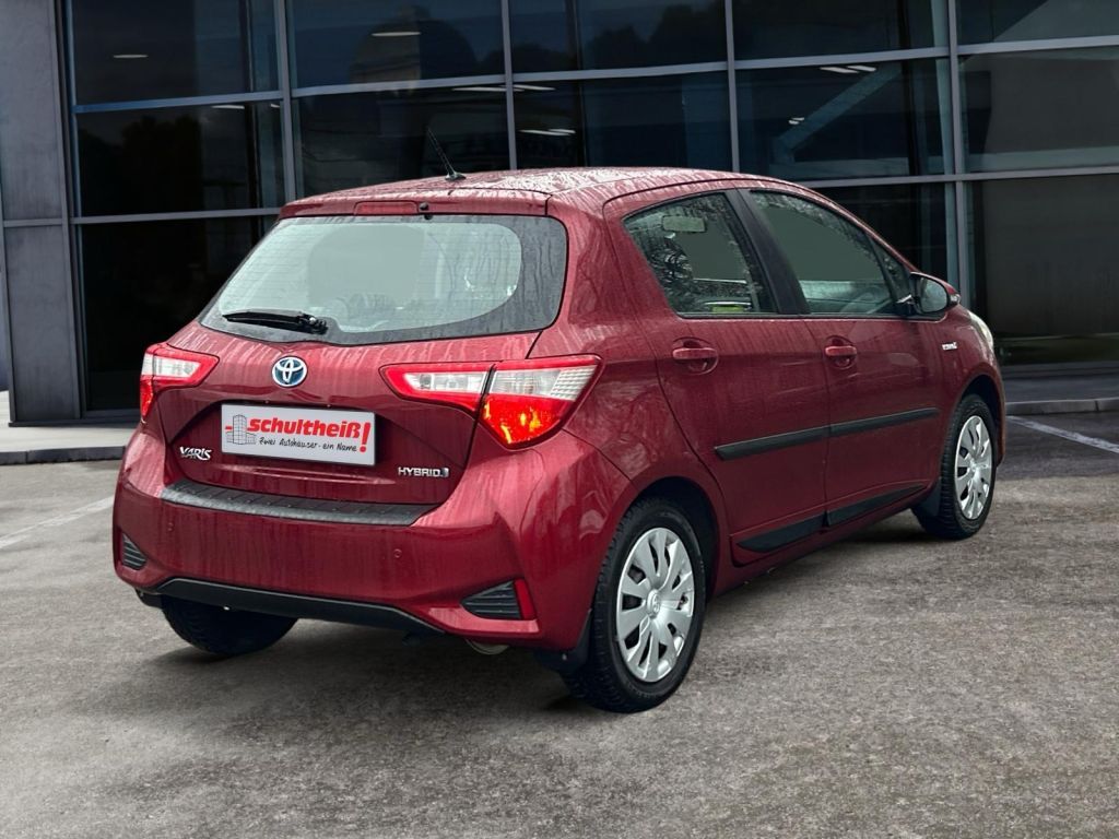 Fahrzeugabbildung Toyota Yaris Hybrid 1.5 VVT-i Comfort