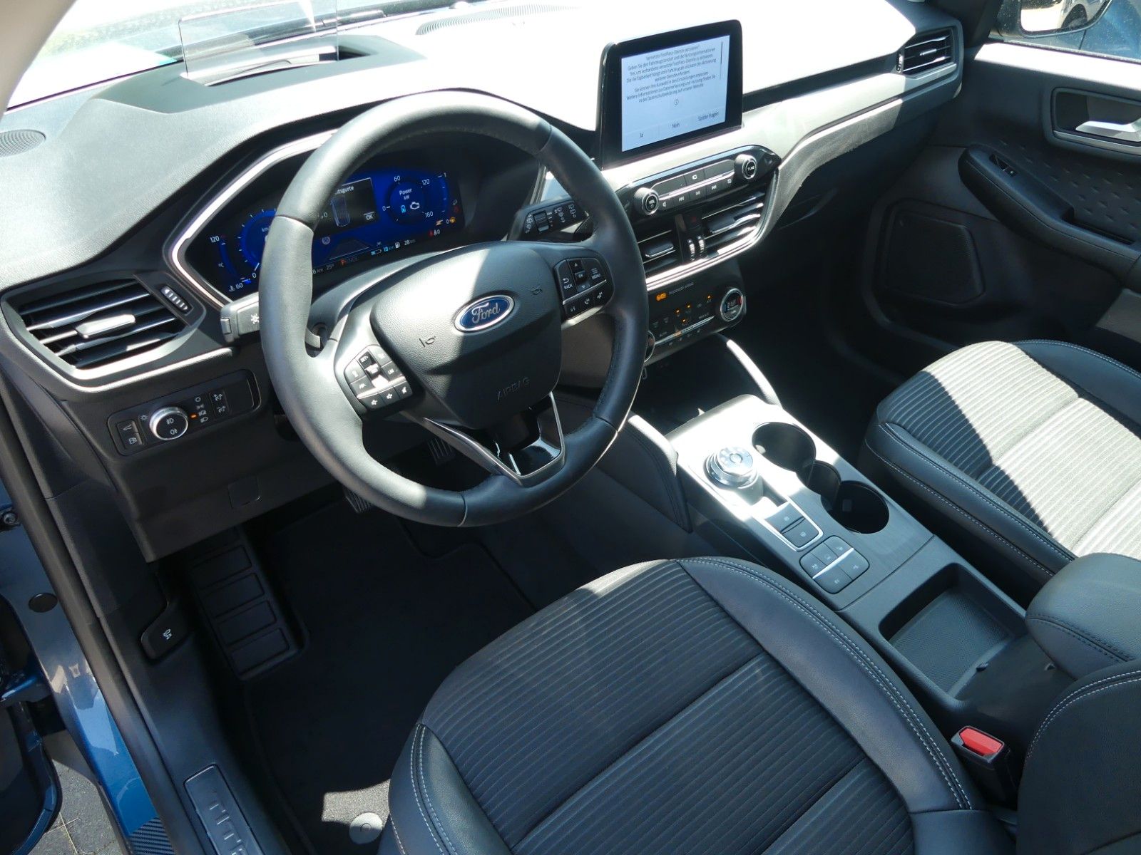 Fahrzeugabbildung Ford Kuga Plug-In Hybrid Titanium X