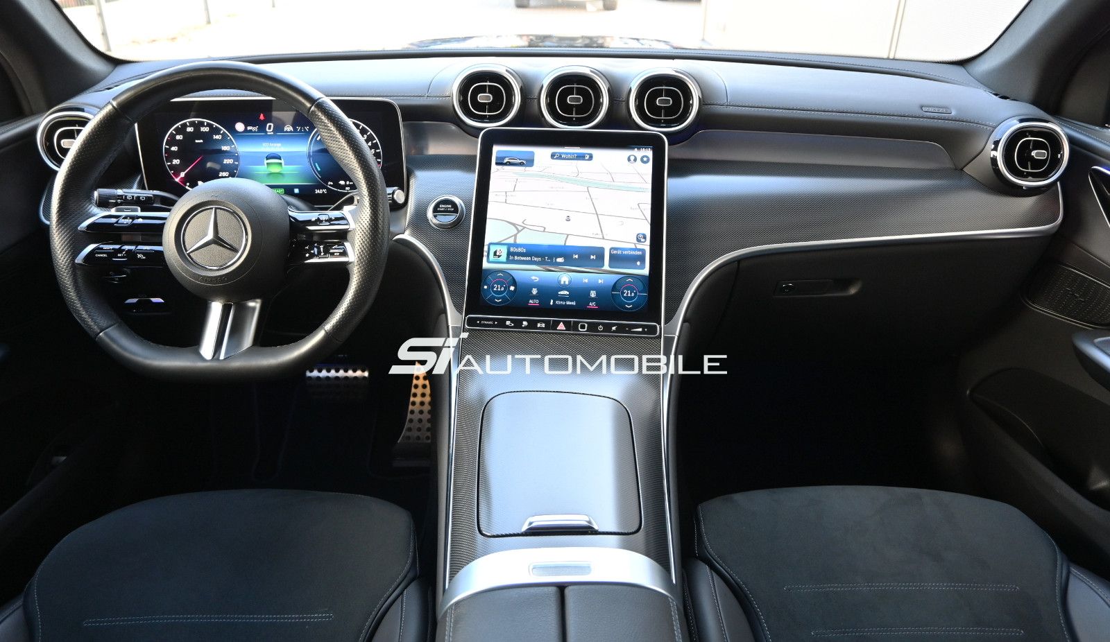 Fahrzeugabbildung Mercedes-Benz GLC 300 e 4M AMG Adv.+°NIGHT°ACC°MEMORY°20"°360°