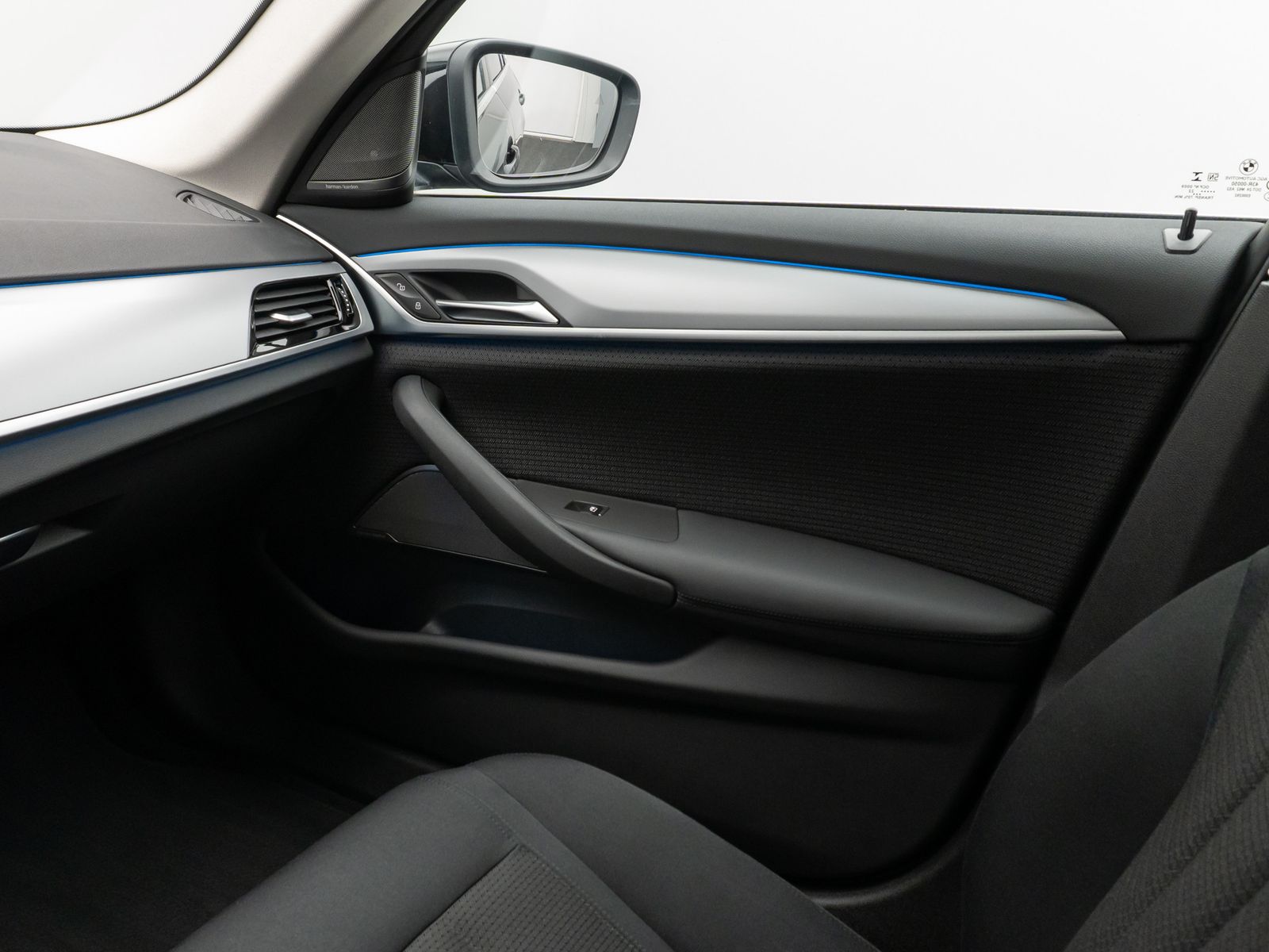 Fahrzeugabbildung BMW 520e  Laser 360° HUD DAB H/K ACC Alarm Komfort
