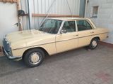 Mercedes-Benz MERCEDES-BENZ 200/8w115 - Mercedes-Benz 200 aus 1975