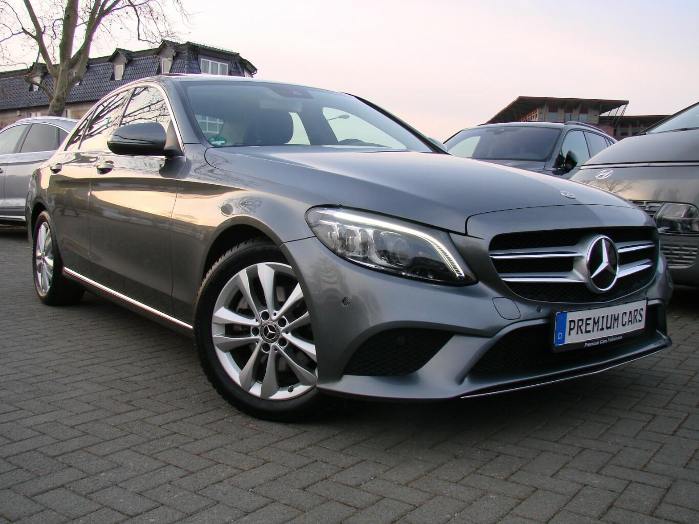 Mercedes-Benz C 220 Avantgarde Multibeam Schiebedach Kamera Te
