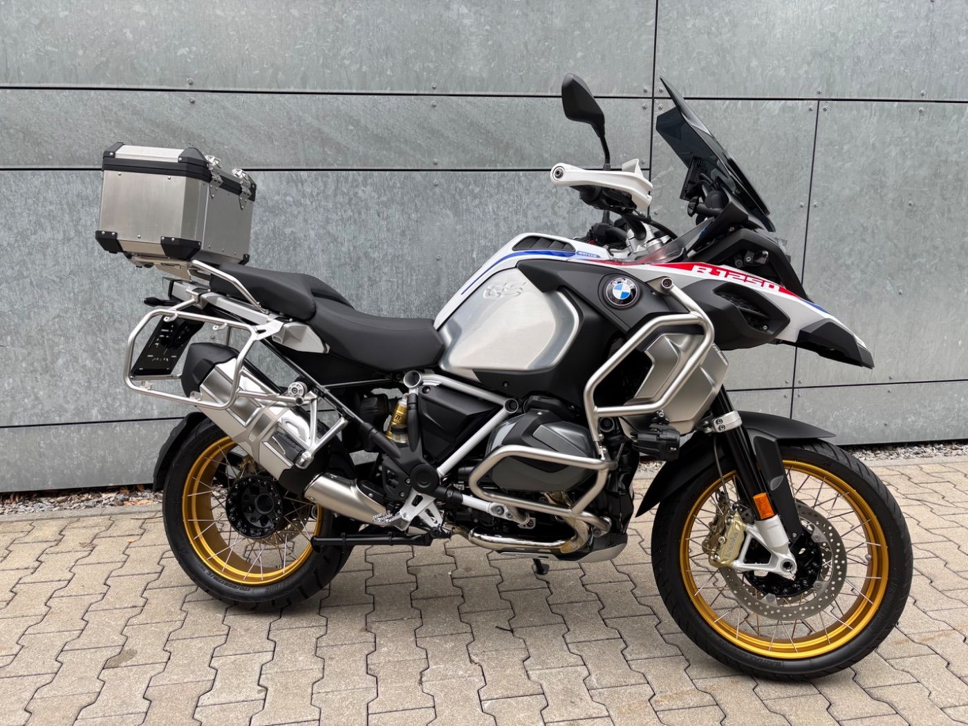 Fahrzeugabbildung BMW R 1250 GS Adventure Rallye 5 Pakete DWA, Oil Inl