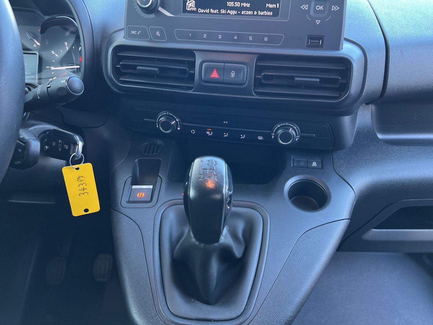 Fahrzeugabbildung Citroën Berlingo KW L1 1.5 Club M BlueHDi 100 S&S Temp.
