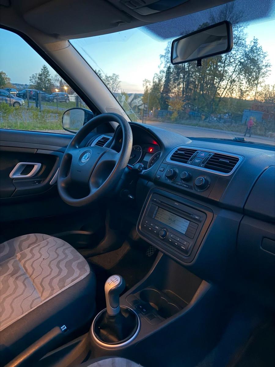 Skoda Fabia 2009 — photo 11