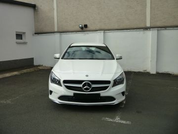 Mercedes CLA 200 Shooting Brake - 5