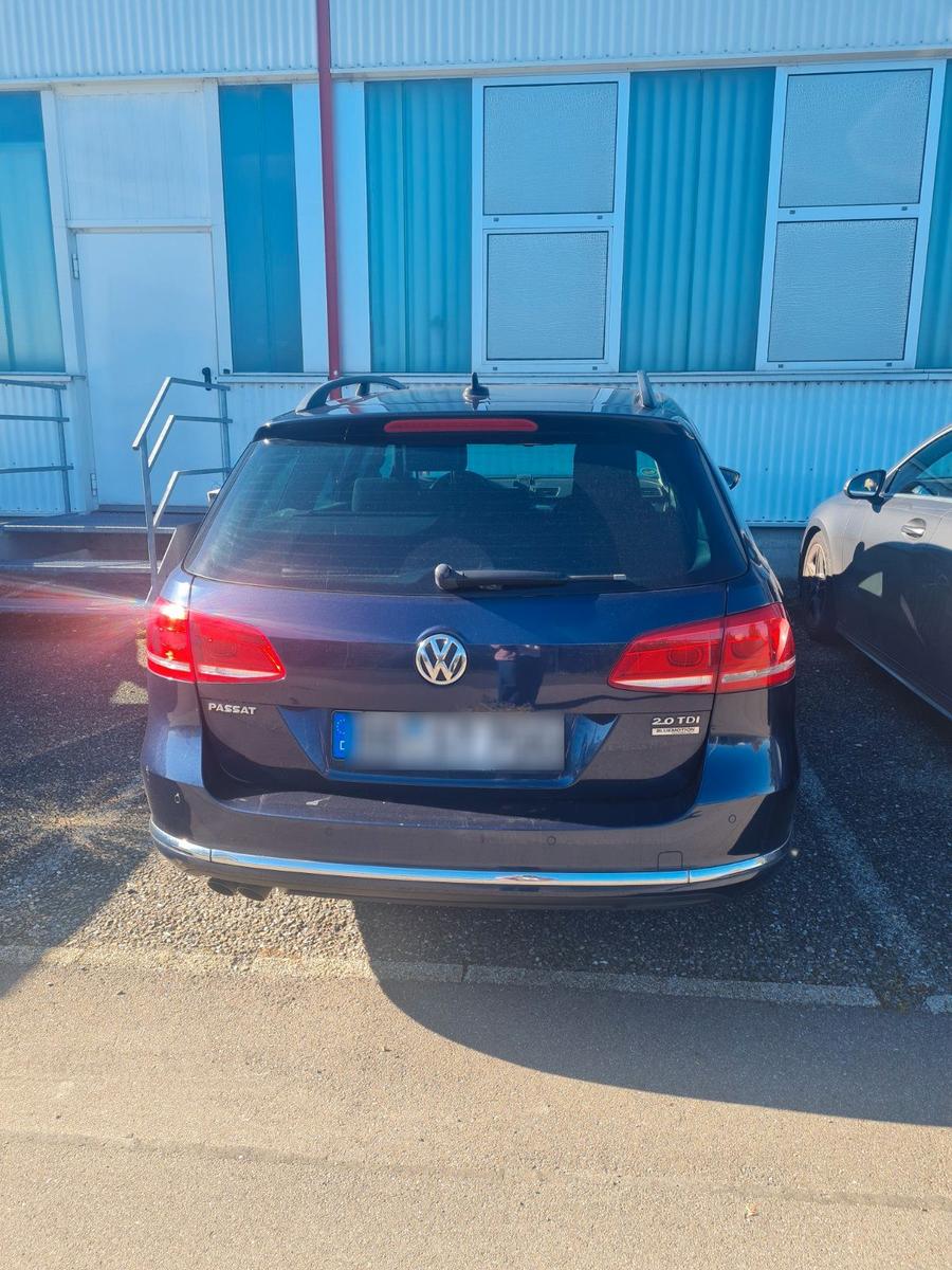 Volkswagen Passat 2011 — двигун