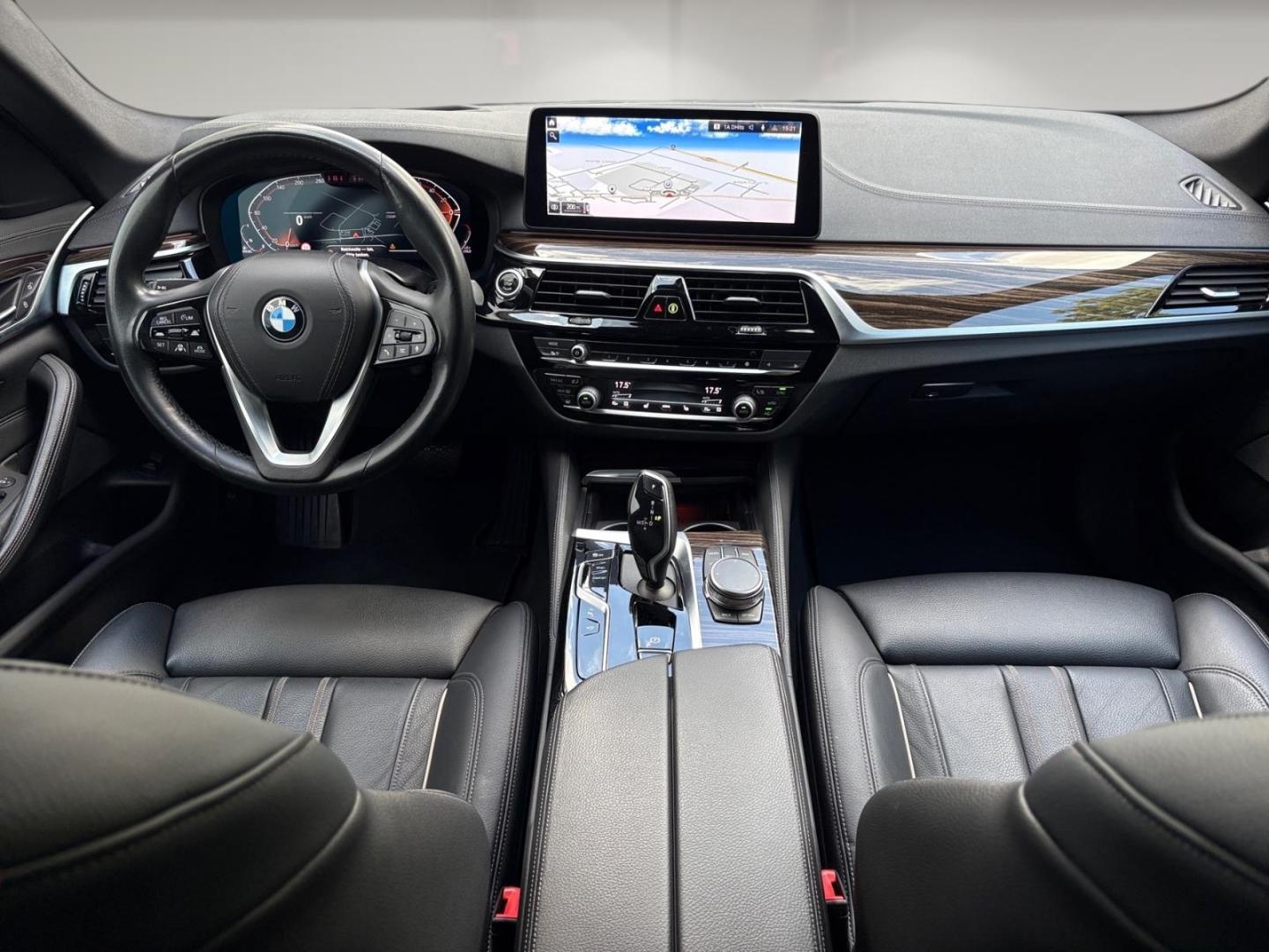 BMW 530 d Touring Luxury Line HuD 360° AHK Laser 4-Z