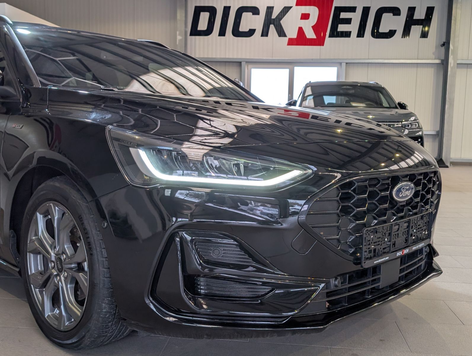 Fahrzeugabbildung Ford Focus 1.0 EcoBoost ST-Line ACC LED Styling-Paket