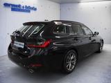 BMW 318i Touring Aut. NAVI RFK LED SHZ PDC M-Shadow - BMW 318 in Freiburg