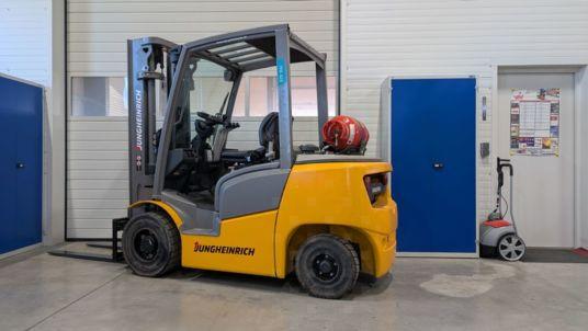 Jungheinrich TFG 425 GE115-500DZ