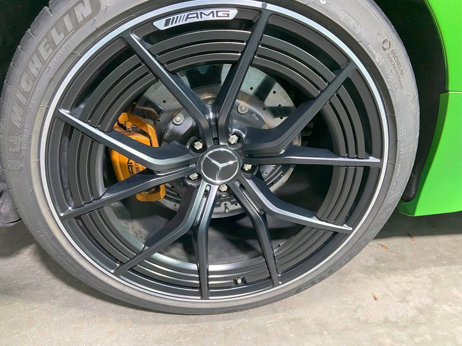 Fahrzeugabbildung Mercedes-Benz GT 63 S 4MATIC+ *AMG SONDEREDITION*KERAMIK*