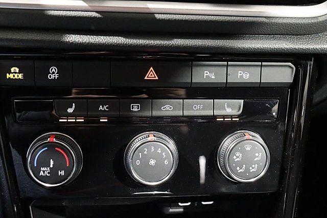 T-Roc 1.5 TSI DSG ACC R-Line BT AHK NSW SHZ R-L